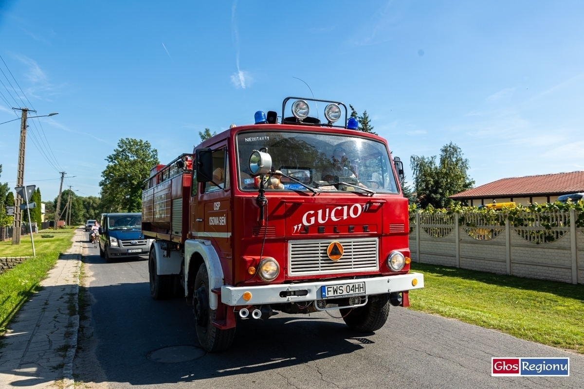 Osowa Sień. Dożynki rozpoczęli korowodem na wesoło FOTO