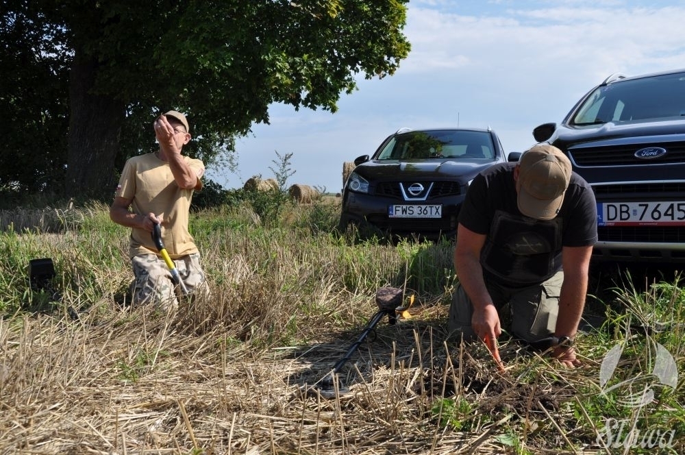 Prace archeologiczne w poszukiwaniu mogił więźniarek spod Sławy FOTO