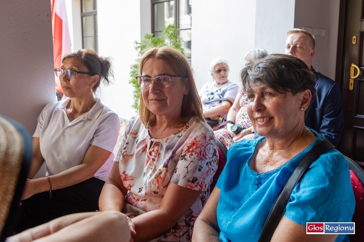 Na Zamku Królewskim odsłonili tablicę i promowali nowąpublikację VIDEO