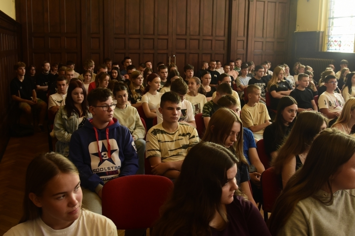 12. odsłona Narodowego Czytania w I ZS we Wschowie FOTO