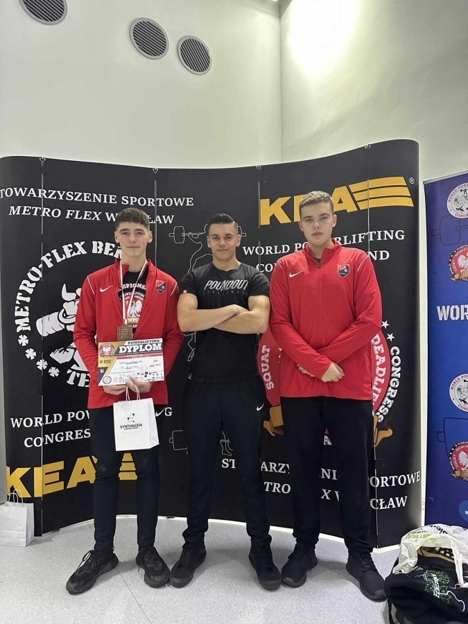 Młodzi trójboiści Pogoni Wschowa z medalami na Mistrzostwach Polski FOTO