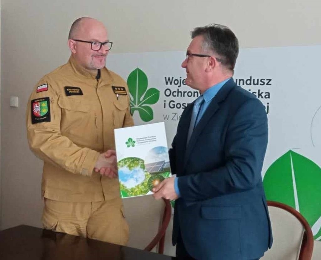 Umowa podpisana. Będzie wsparcie dla wschowskich strażaków. Ten dokument otwiera nowe możliwości