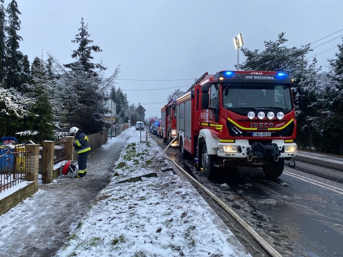 Tragedia w Wigilię. Pożar na ul. 55 Pułku Piechoty. Jedna osoba ranna