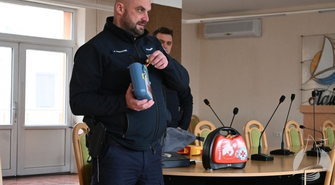 Defibrylator AED w sławskim Urzędzie Miejskim