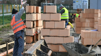 Niech się mury pną do góry!