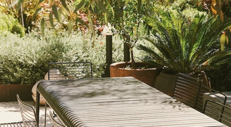 Jaka kolorystyka mebli sprawdzi się w każdym ogrodzie?