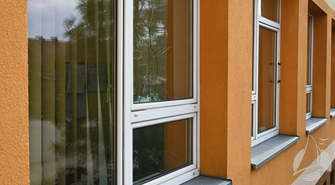 Ktoś wybił szybę w Urzędzie!