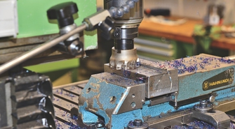 Na czym polega proces frezowania?