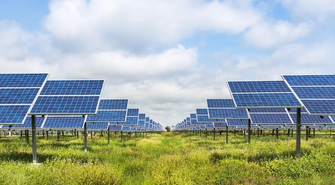 Planujesz budowę farmy fotowoltaicznej? Co warto wiedzieć?