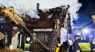 Pożar w  miejscowości Głuchów: wymagająca akcja strażaków trwała 8 godzin (FOTO)
