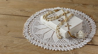 Pamiątki komunijne: znaczenie w polskim kontekście kulturowym