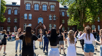 Staszicjada 2023: W I ZS bawili się i promowali zdrowy styl życia (FOTO)