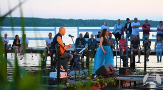 Koncert na wodzie w Sławie. Wystąpiła Basia Kawa i Błażej Kucman (VIDEO)