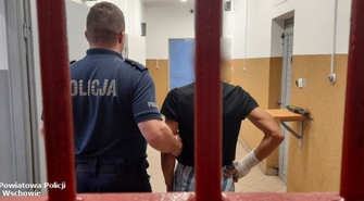 Sława. 57-latek próbował ukryć się w... jeziorze