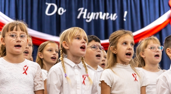 Szkoła Podstawowa w Starych Drzewcach rywalizuje w konkursie „Do Hymnu” (VIDEO)