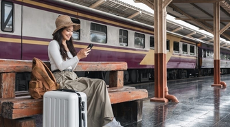 5 rzeczy, które warto zabrać ze sobą do pociągu