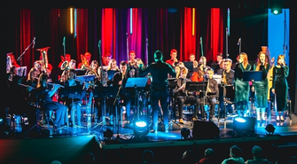 Orkiestra Maestoso zaprasza na Koncert Świąteczny w CKiR. Wystąpią Krzyżkowiak i Kuzimowicz