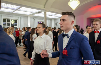 Studniówka 2023 w I LO we Wschowie FOTO