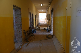 Trwa modernizacja dawnego budynku szkoły FOTO