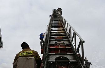 Bociany z Krążkowa zamieszkająw nowym gnieździe FOTO
