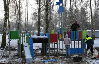 Przy sławskiej plaży powstaje nowy plac zabaw FOTO