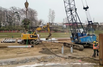 W Lginiu trwa najważniejszy etap budowy pomostów FOTO