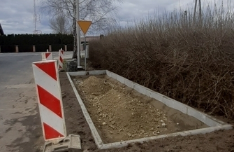 Nowe oświetlenie uliczne i stacje naprawy rowerów