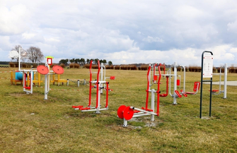 Nowe atrakcje dla najmłodszych na boisku w Przyczynie Górnej FOTO