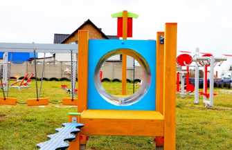 Nowe atrakcje dla najmłodszych na boisku w Przyczynie Górnej FOTO