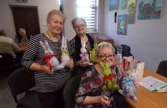 Kreatywne warsztaty w Klubach Seniora gminy Szlichtyngowa FOTO