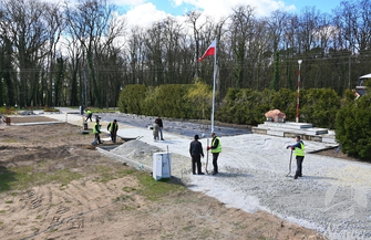 Prace na Placu Pamięci Narodowej w Sławie