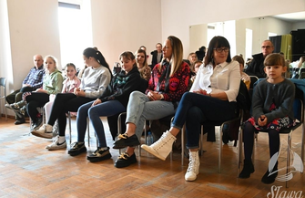 Uczestnicy konkursu nagrodzeni za oryginalne pisanki na Święta Wielkanocne