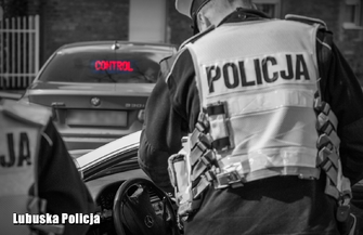 Policjanci przeprowadzili mocne uderzenie na K-12 FOTO