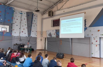 Energetyki i e-papierosy to plaga wśród młodzieży