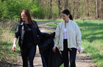 Posprzątali teren przy fosie i Szlaku Bluszczowym FOTO