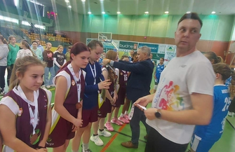 Koszykarki z SP nr 1 we Wschowie zdobyły trzecie miejsce w Finale Wojewódzkim