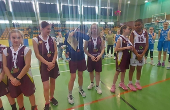 Koszykarki z SP nr 1 we Wschowie zdobyły trzecie miejsce w Finale Wojewódzkim