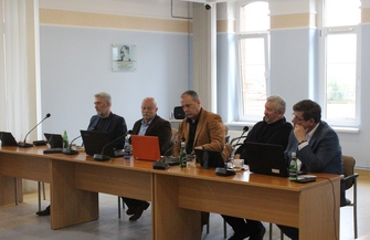 XLI Sesja Rady Powiatu Wschowskiego Sprawozdanie z prac w okresie międzysesyjnym oraz ważne uchwały