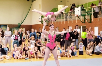 Akrobatyka we Wschowie pierwszy występ i już podium na prestiżowych zawodach