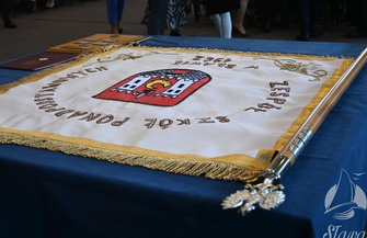 ZSP Sława Oficjalne pożegnano maturzystów i przekazano nowy sztandar