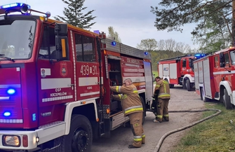 Pożar w miejscowości Głuchów wymagająca akcja strażaków trwała 8 godzin FOTO