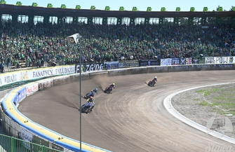 Sławski akcent na meczu Falubazu FOTO