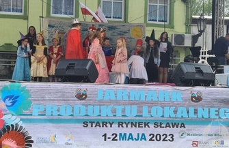 Jarmark Produktów Lokalnych na Starym Rynku w Sławie przyciągnął tłumy FOTO