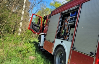 Nowe Strącze Samochód zaparkowany w lesie spłonął doszczętnie FOTO