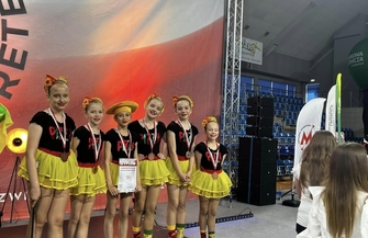 Mażoretki Finezja Wschowa z medalami na Mistrzostwach Polski w Dąbrowie Górniczej