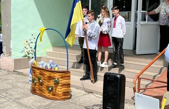 Starosta Wschowski przekazał autobus szkole na Ukrainie