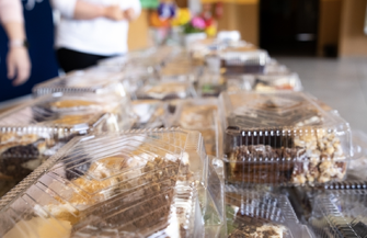 Kiermasz słodkości w Ciosańcu Rada Rodziców zebrała ponad 3700 zł dla dzieci