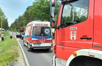 Zderzenie pojazdów w Sławie. Strażacy apelująo zachowanie ostrożności