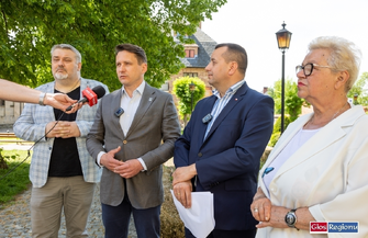 Konferencja PiS we Wschowie Nowe programy społeczne i odpowiedź na krytykę PO