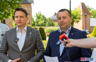 Konferencja PiS we Wschowie Nowe programy społeczne i odpowiedź na krytykę PO